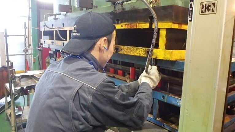 【私たちの仕事】部品の良し悪しを見極める目を磨き、高品質の金属製品をお客様に届ける。