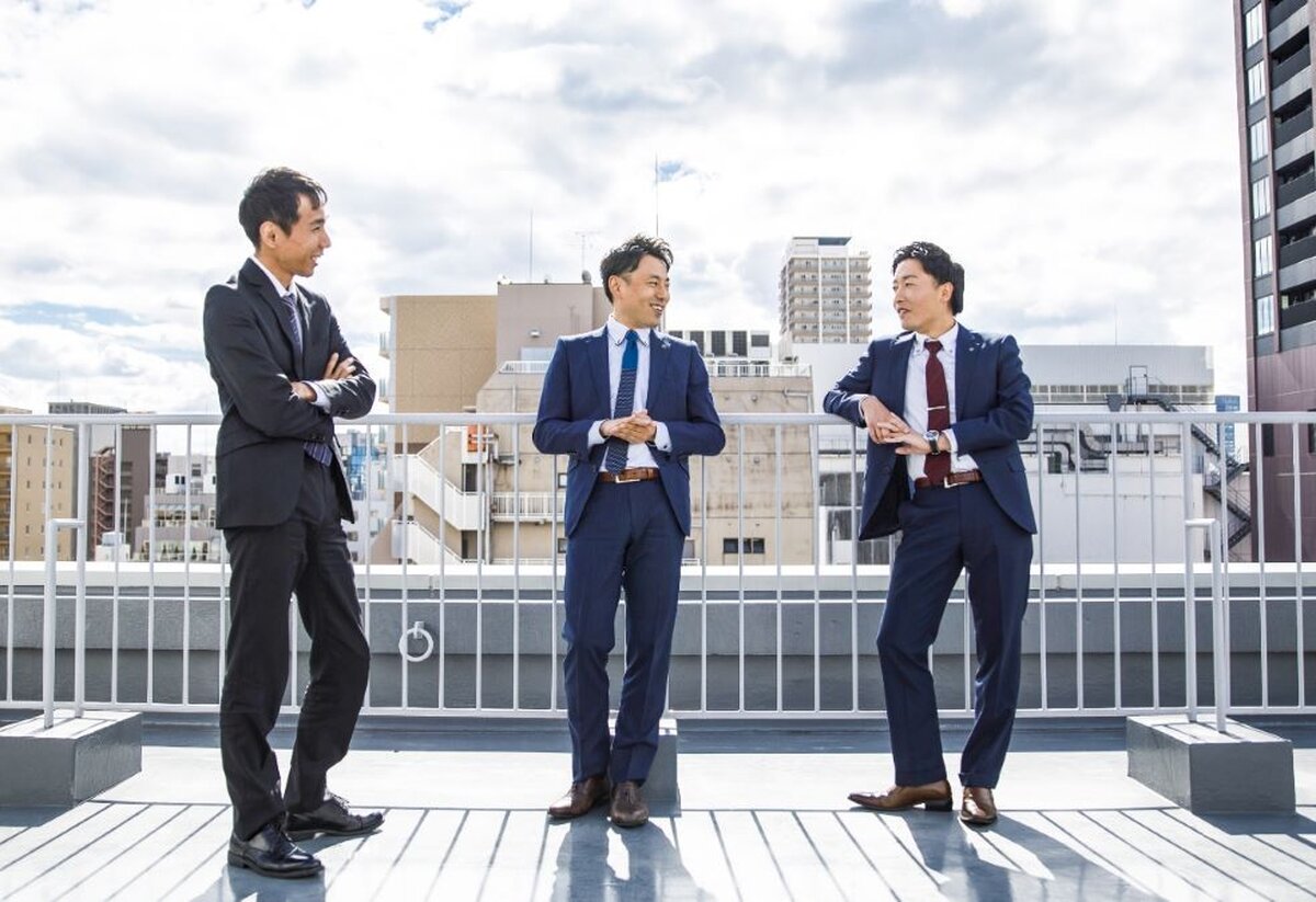 社員の顔写真