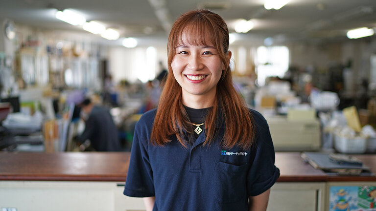 【私たちの仕事】いくつもの部署で事務職を経験し、できることがどんどん広がる。